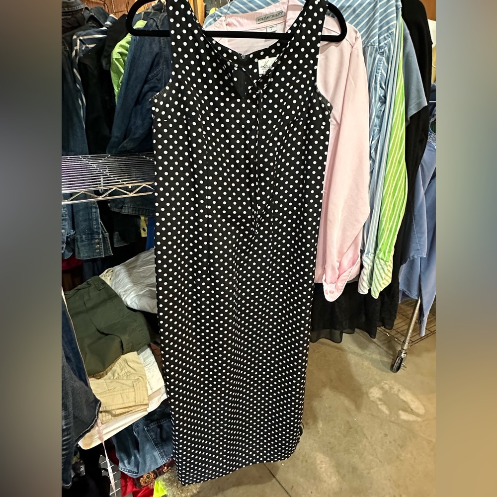 Kathy Lee Black White Polka Dot Dress. Size 4/6